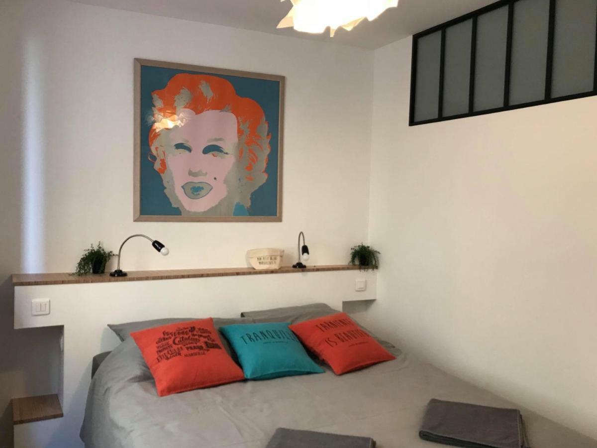 Le Penequet : L'Appartement Du Vieux Port ☺ Marseille Luaran gambar