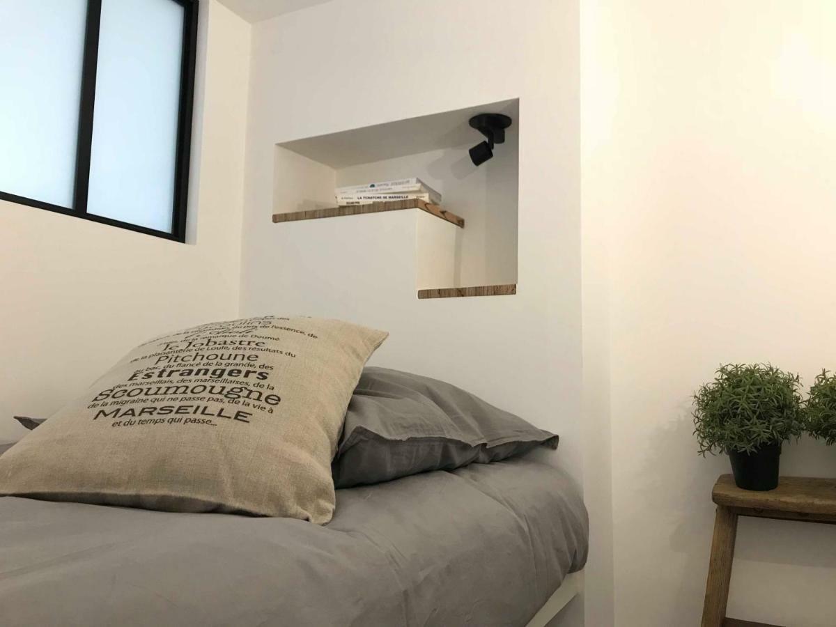 Le Penequet : L'Appartement Du Vieux Port ☺ Marseille Luaran gambar